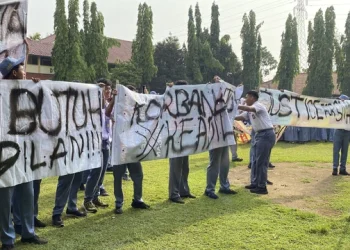 Siswa SMAN 11 Semarang Desak Keadilan dan Proses Hukum UU ITE Terkait Skandal Video Deepfake ‘Samanse’