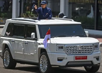 Dukung Produksi Lokal: Presiden Prabowo Minta Seluruh Menteri Ganti Mobil Dinas dengan Maung Pindad
