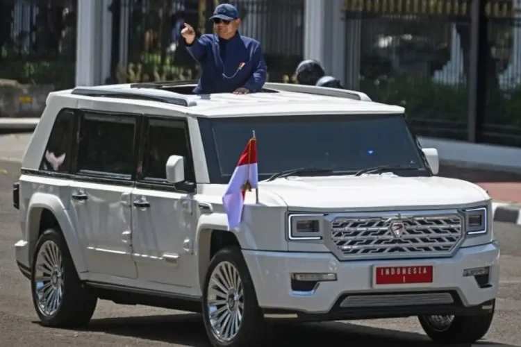 Dukung Produksi Lokal: Presiden Prabowo Minta Seluruh Menteri Ganti Mobil Dinas dengan Maung Pindad