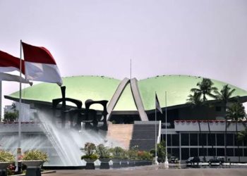 DPR dan MPR Mendesak Pembentukan Otoritas Khusus Transisi Energi di Tengah Polemik Etanol