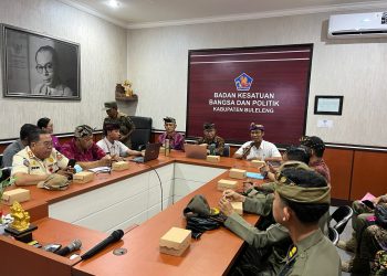 Kesbangpol Teguhkan Komitmen Buleleng Kondusif Melalui Rapat Koordinasi Tim Pemantauan Perkembangan Politik