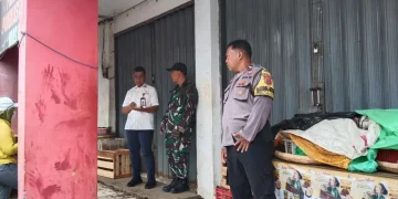 Bhabinkamtibmas Cirebon Ajak Warga Aktifkan Siskamling Demi Lingkungan Aman dan Bebas TPPO