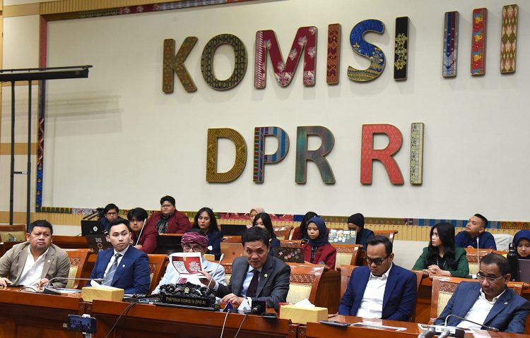 Koalisi Sipil Ragukan Komitmen DPR Libatkan Publik dalam Revisi KUHAP, Tuntut Keterbukaan dan Partisipasi Bermakna