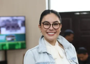 Sidang Nikita Mirzani: Saksi Ahli Ungkap Bahwa Review Produk Bukan Tindak Pidana