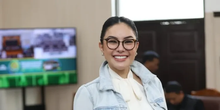 Sidang Nikita Mirzani: Saksi Ahli Ungkap Bahwa Review Produk Bukan Tindak Pidana