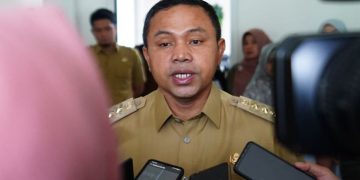 6 FAKTA GUBERNUR RIAU PERAS BAWAHAN DEMI PELESIRAN KE 3 NEGARA, ANCAM COPOT PEJABAT YANG TAK SETOR ‘JATAH PREMAN’ RP7 M