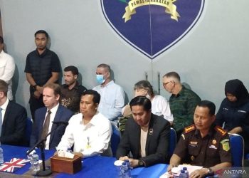 Dua Narapidana Narkotika WN Inggris Diserahkan ke Negara Asal Atas Dasar Kemanusiaan