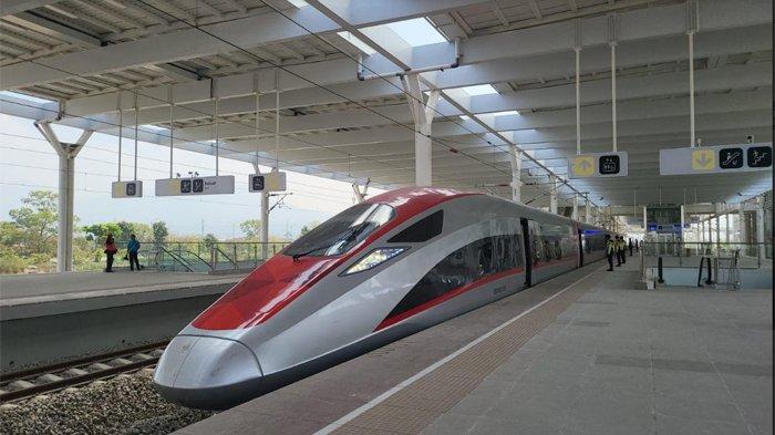 Jokowi Soroti Kerugian Kereta Whoosh Rp2,2 T, Pengamat Nilai Proyek Strategis Harus Lebih Transparan