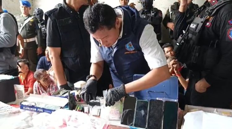 Modus Baru Transaksi Narkoba: Penggerebekan Matraman Ungkap Pembayaran Menggunakan QRIS