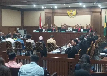 Sidang Korupsi Minyak Mentah Rp 2,85 T: Saksi Mengaku Spontan Beri Tas Golf Mewah ke Terdakwa
