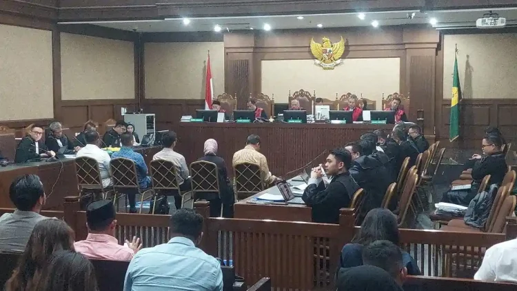 Sidang Korupsi Minyak Mentah Rp 2,85 T: Saksi Mengaku Spontan Beri Tas Golf Mewah ke Terdakwa